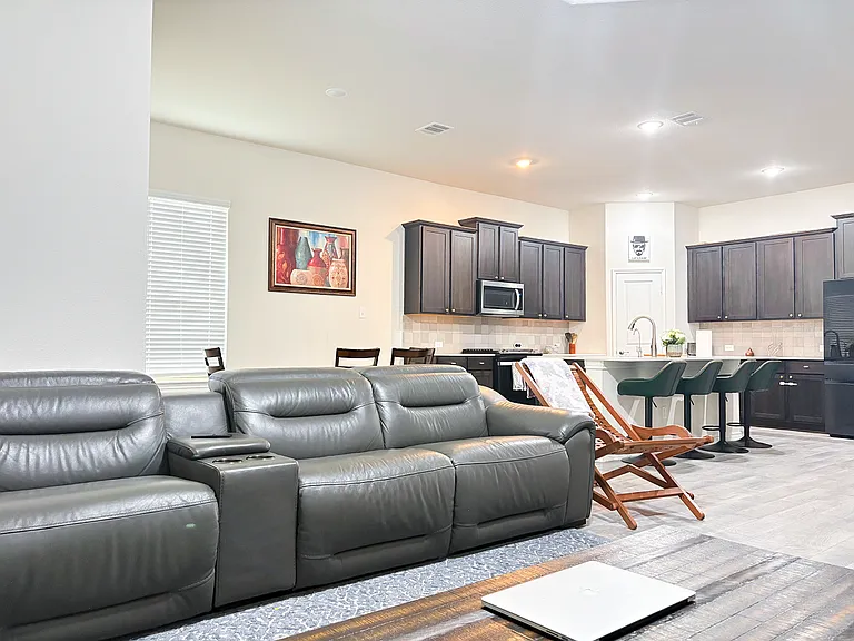Brady Starr Dr — Photo 4