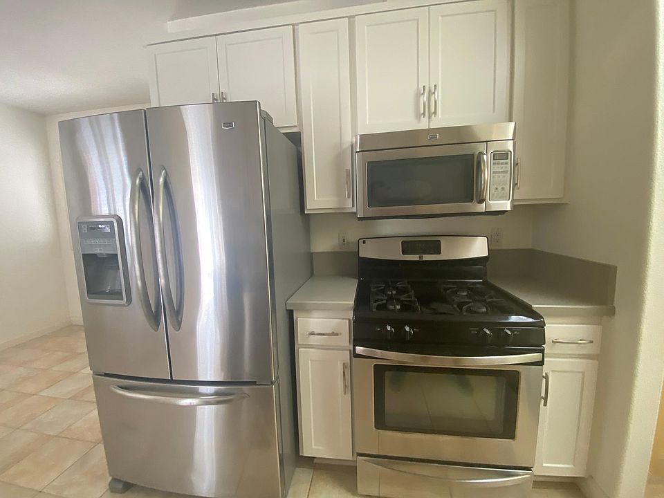 1st image of 2038 Garnet Ave