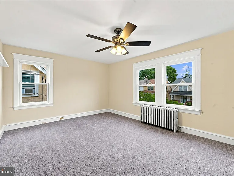 122 Wilson Ave — Photo 14