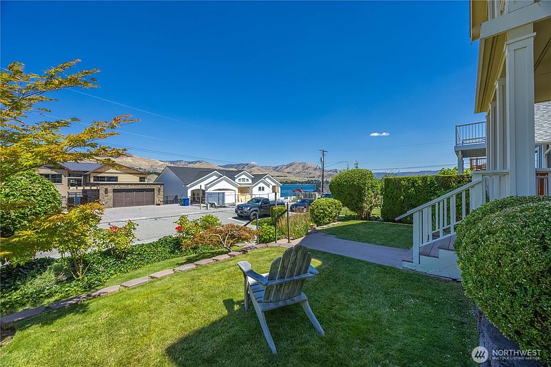 3rd image of 2109 W Terrace Avenue