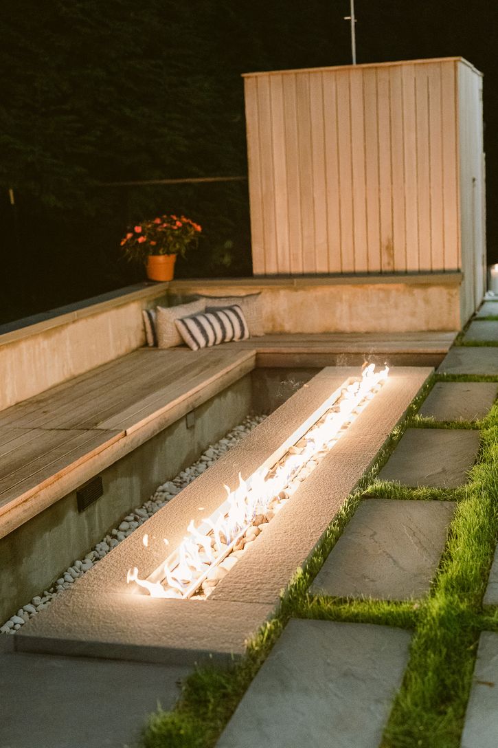  Outdoor Built-in Fire Pit