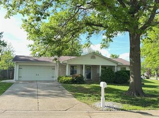 329 Woodbridge Dr, Saint Charles, MO