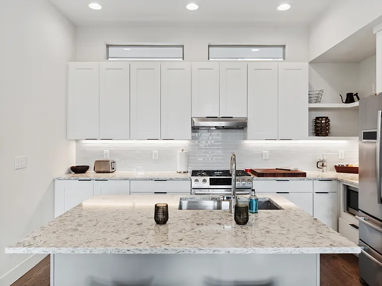 2345 N Decatur St — Photo 3