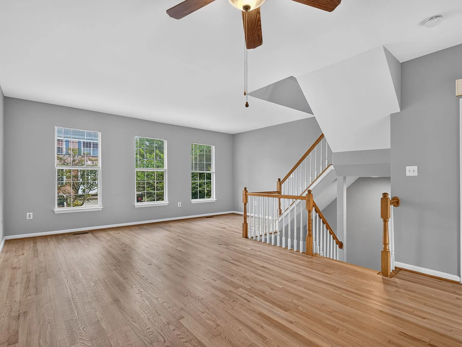 3 bed, 2160 sqft, $2,930 — Photo 4
