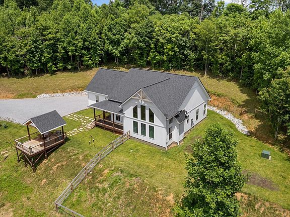 3rd image of 737 County Road 319