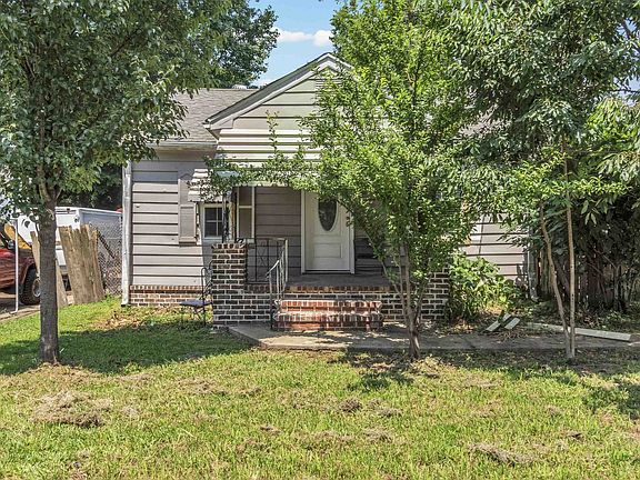 2nd image of 3738 Townes Ave