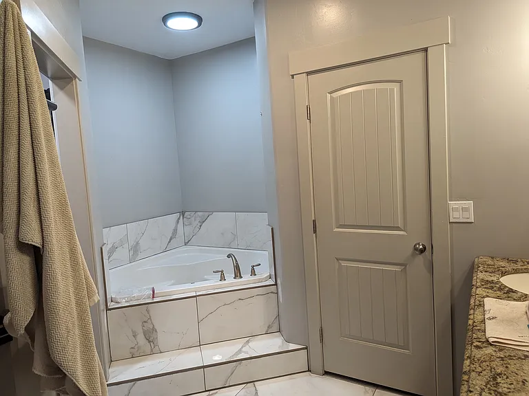 Master Tub