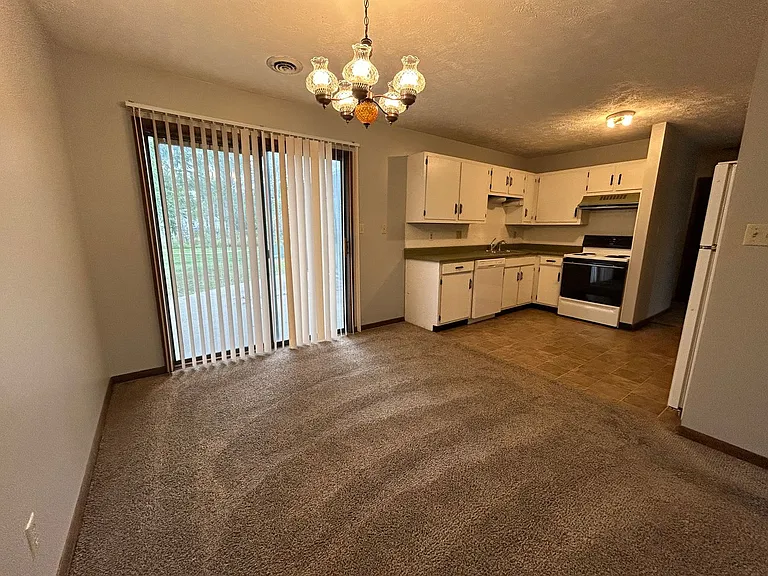 2423 Buttonwood Dr — Photo 5