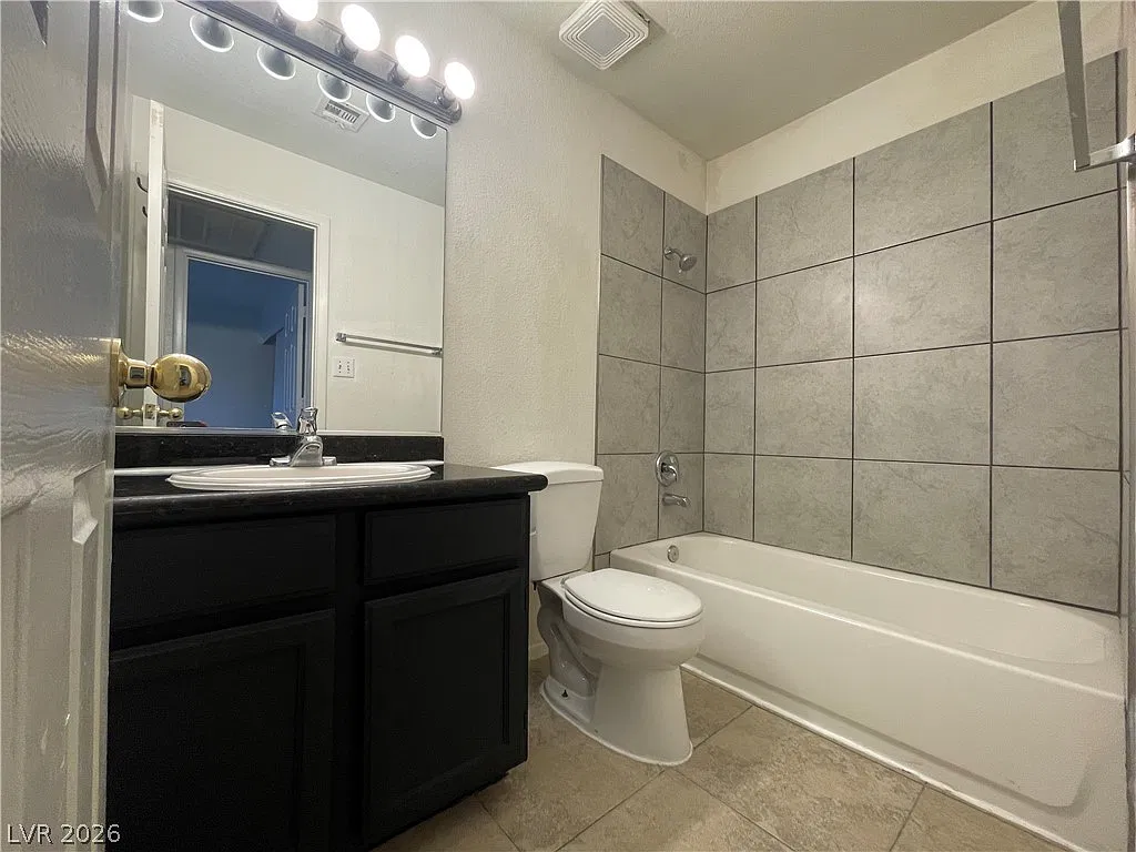 5030 S Rainbow Blvd — Photo 3