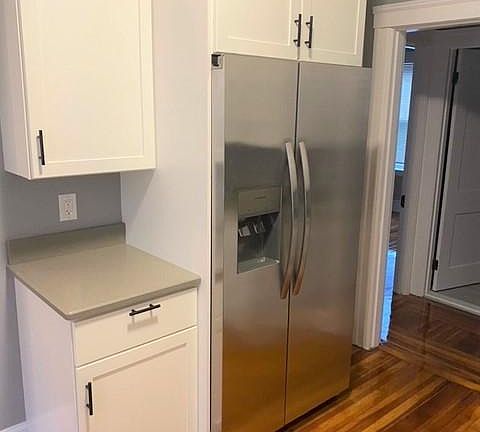 3rd image of 33 Glenwood Ave