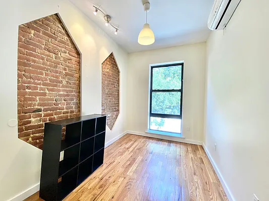 Rented by Doorway NYC, LLC | media 12