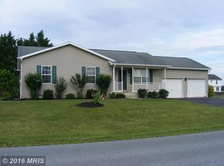 771 Oak Lee Dr, Ranson, WV 25438