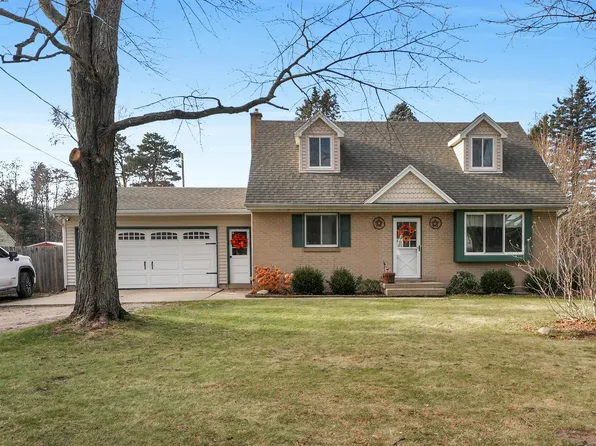 7975 Alpine Ave NW, Sparta, MI 49345