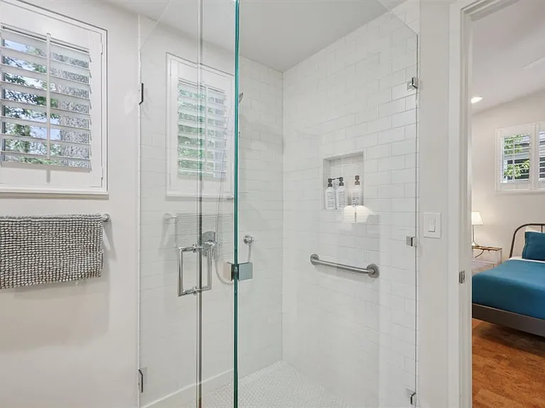3901 Cherrywood Rd #B — Photo 17