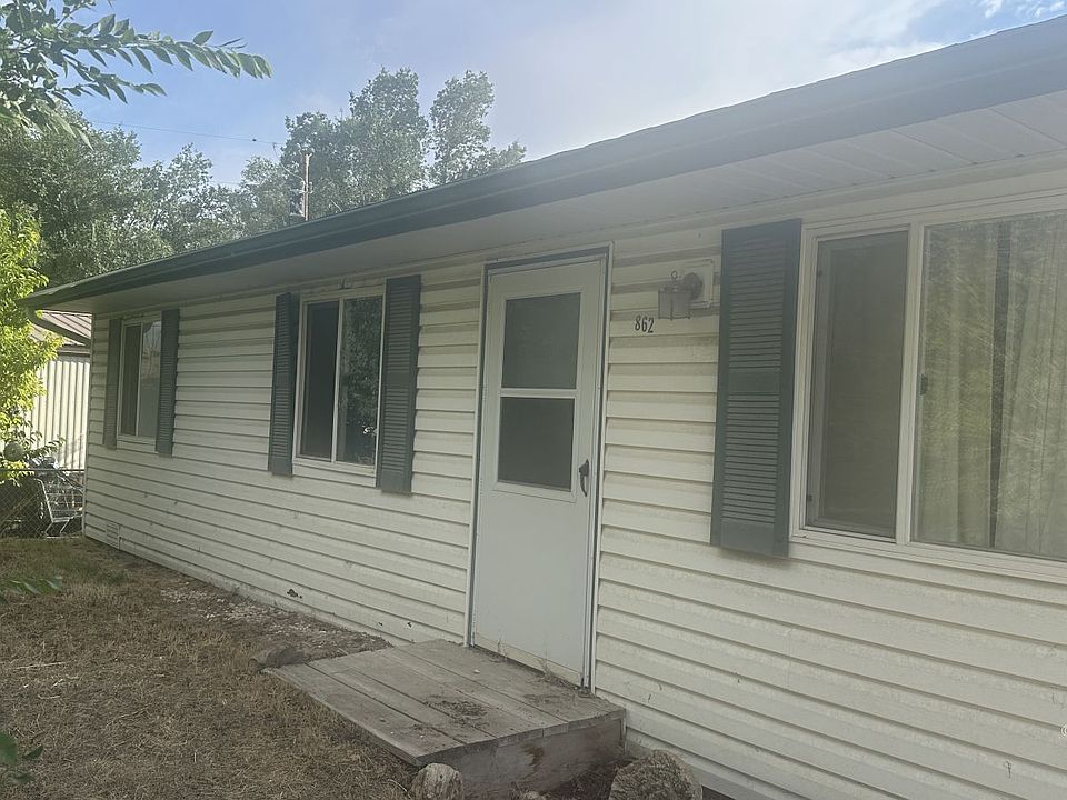 1st image of 862 9th St