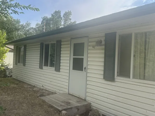 862 9th St, Carlin, NV 89822