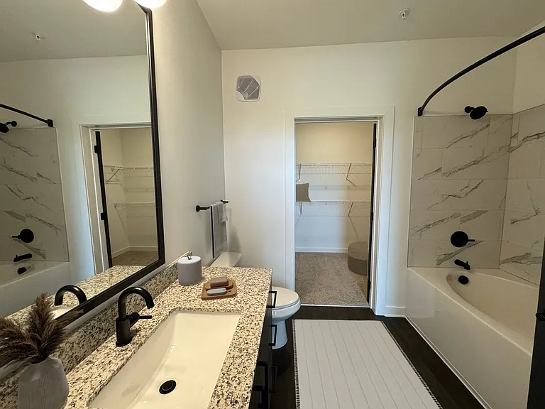 The Wren Apartments — Photo 135