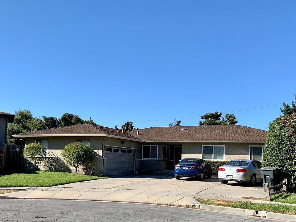 2nd image of 1121 Driftwood Pl