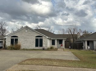 1409-1411 Western Oaks Ct, Bryan, TX 77807