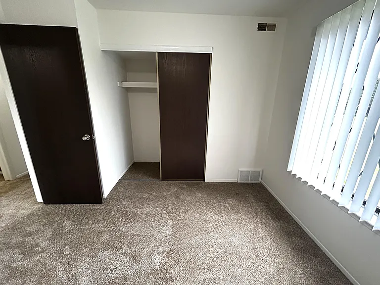 Charter Oaks Apartments — Photo 246