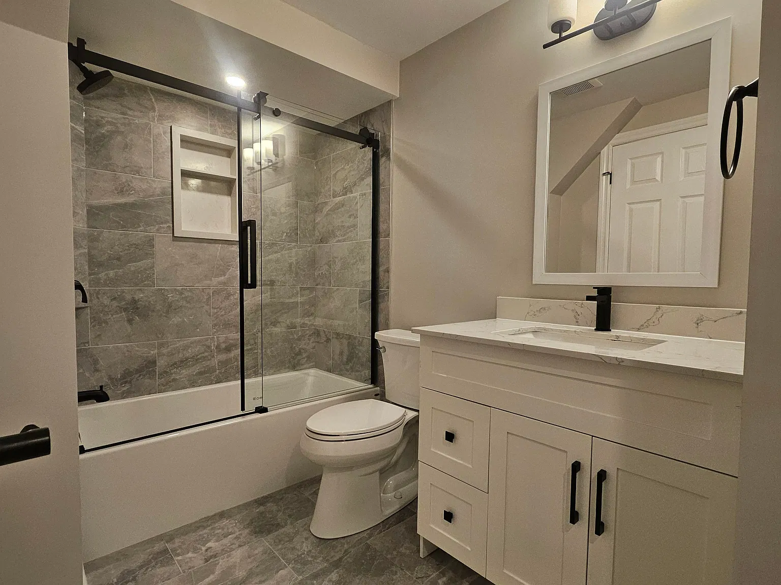 1 bed, $1,425 — Photo 4