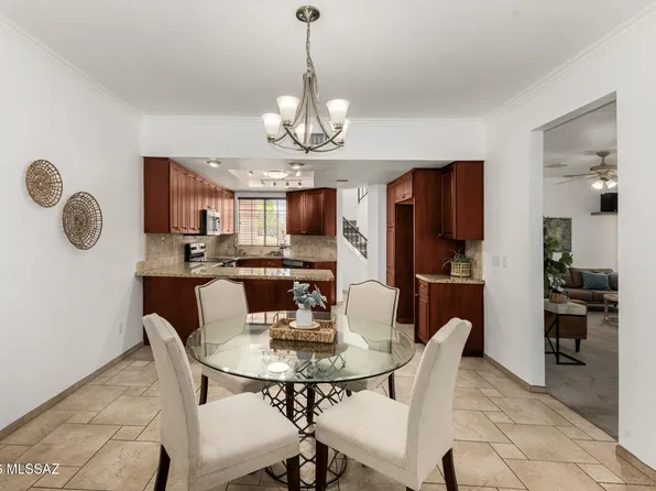 7887 S Castle Bay St, Tucson, AZ 85747