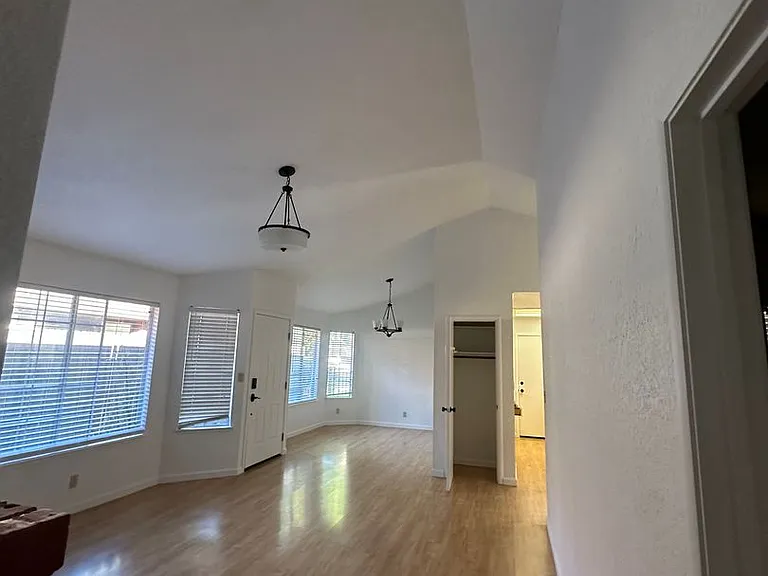 4465 Sunrise Ct — Photo 22