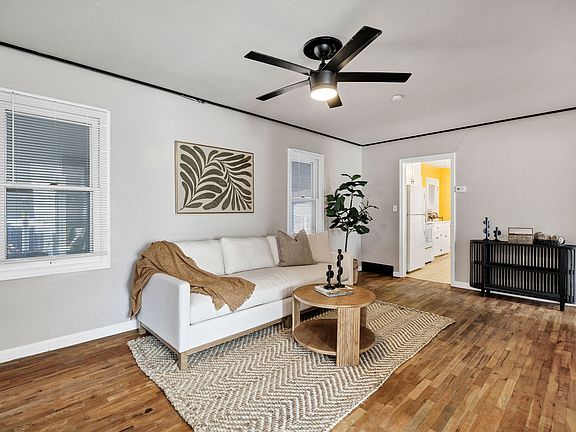 2nd image of 1007 Bonneville Ave