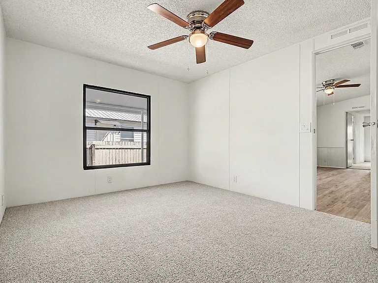 7624 Timberwood Dr — Photo 13