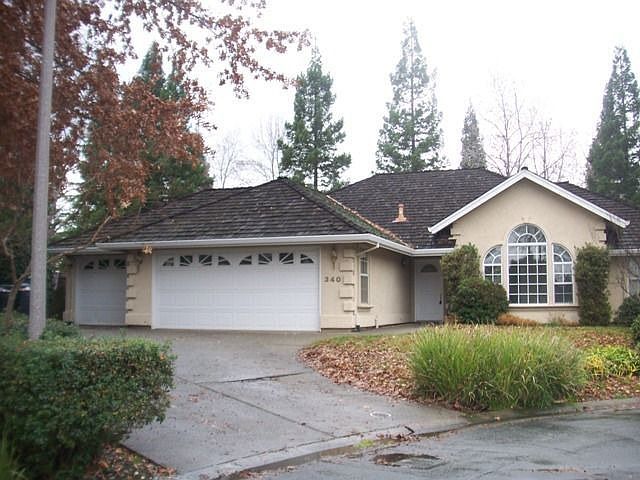 1st image of 340 Emerson Ct
