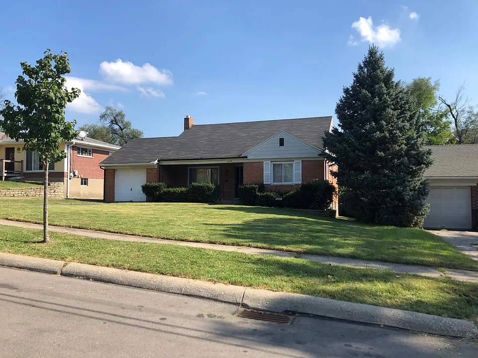 4936 Charlemar Dr