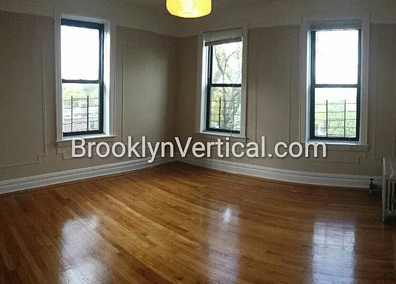 Rented by Brooklyn Vertical Inc. | media 3