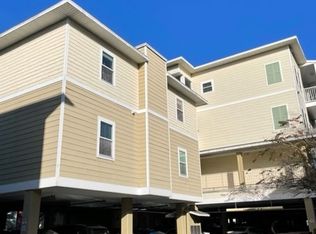 Woodbury Row, Gainesville, FL 32601