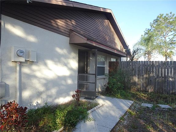 5th image of 854 Burlwood St