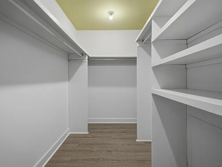 5612 Stanford Ct — Photo 16