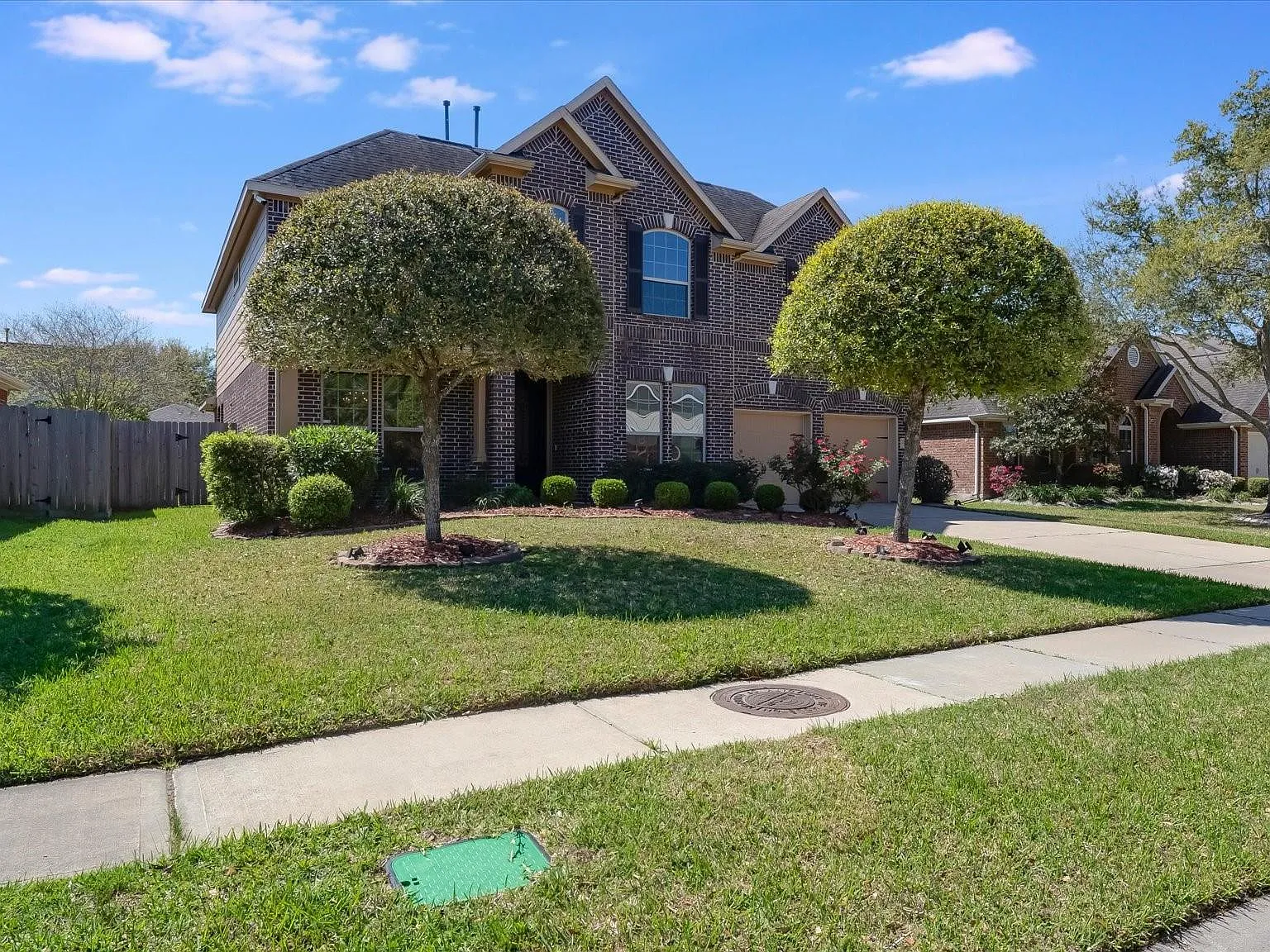 4 bed, 3.5 bath, 3287 sqft, $5,000 — Photo 2