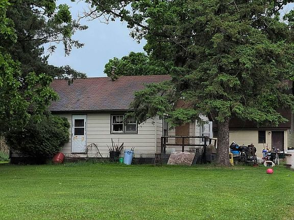 2nd image of 276 Sucker Creek Rd