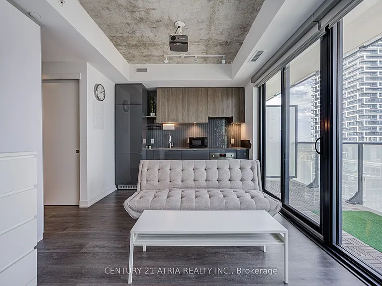 161 Roehampton Ave #1804 — Photo 10