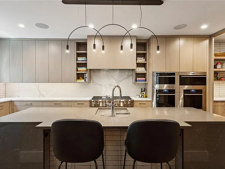 2525 Peachtree Rd NE #32 — Photo 16