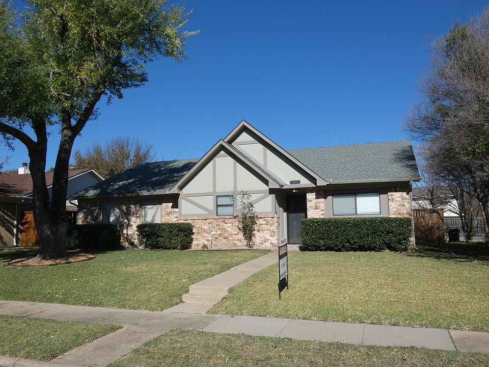 1st image of 805 Whitehall Dr