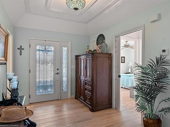 2nd image of 2 Rosewood Ct