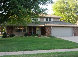 21310 Harney St, Elkhorn, NE 68022