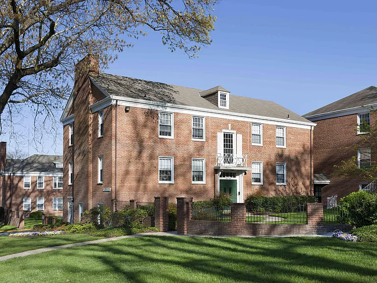 Chase Manor — Photo 15
