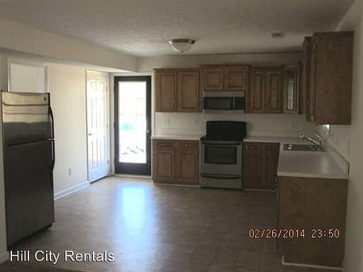 3rd image of 1089 Connie Dr