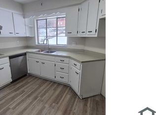 545 Stokes Ave, Braddock, PA 15104