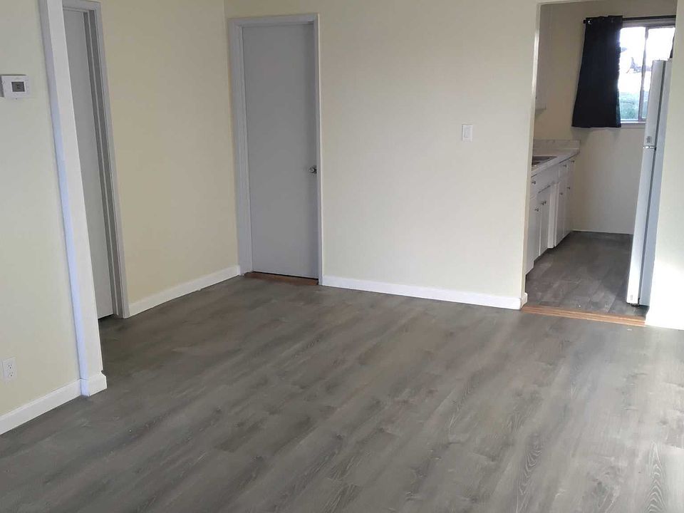 1st image of 110 Dorsey Dr #5