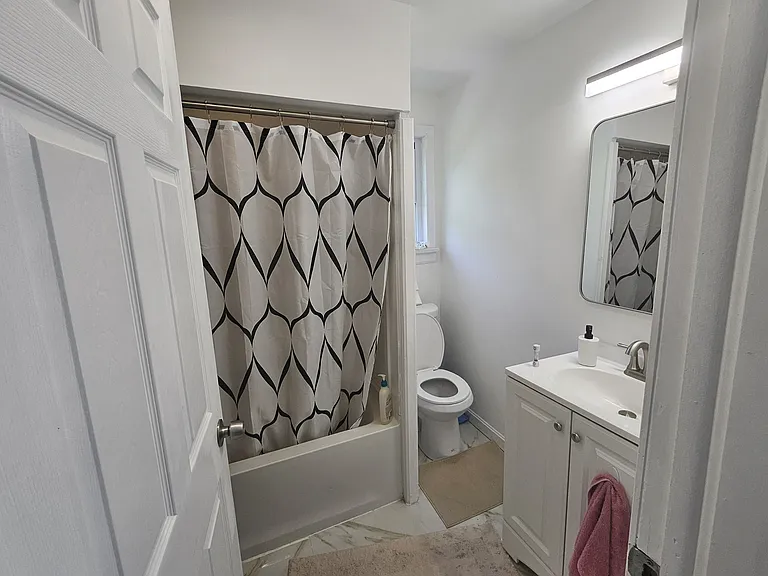 804 Dubois St — Photo 13