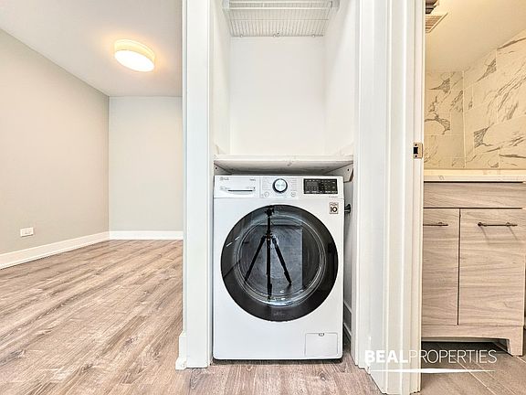 3rd image of 445 W Barry Ave #222