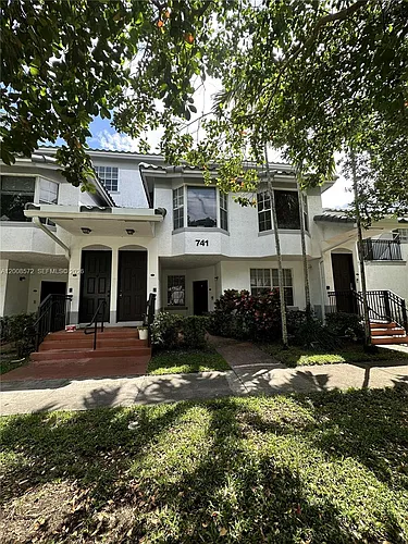 741 SW 148th Ave #708 Photo 1
