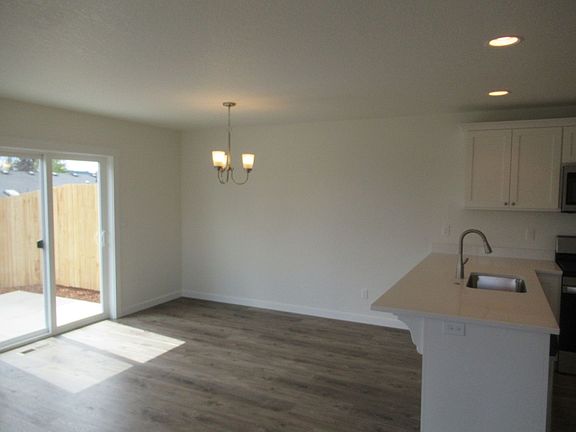 5th image of 375 NW Denton Ave #0